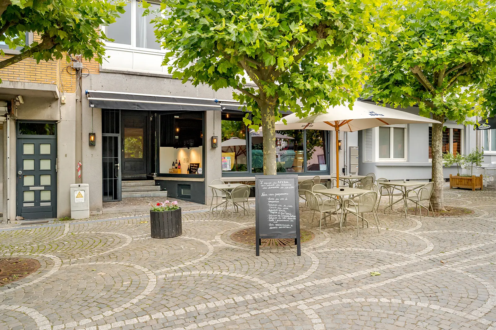 Intérieur du bar Mil & Zim